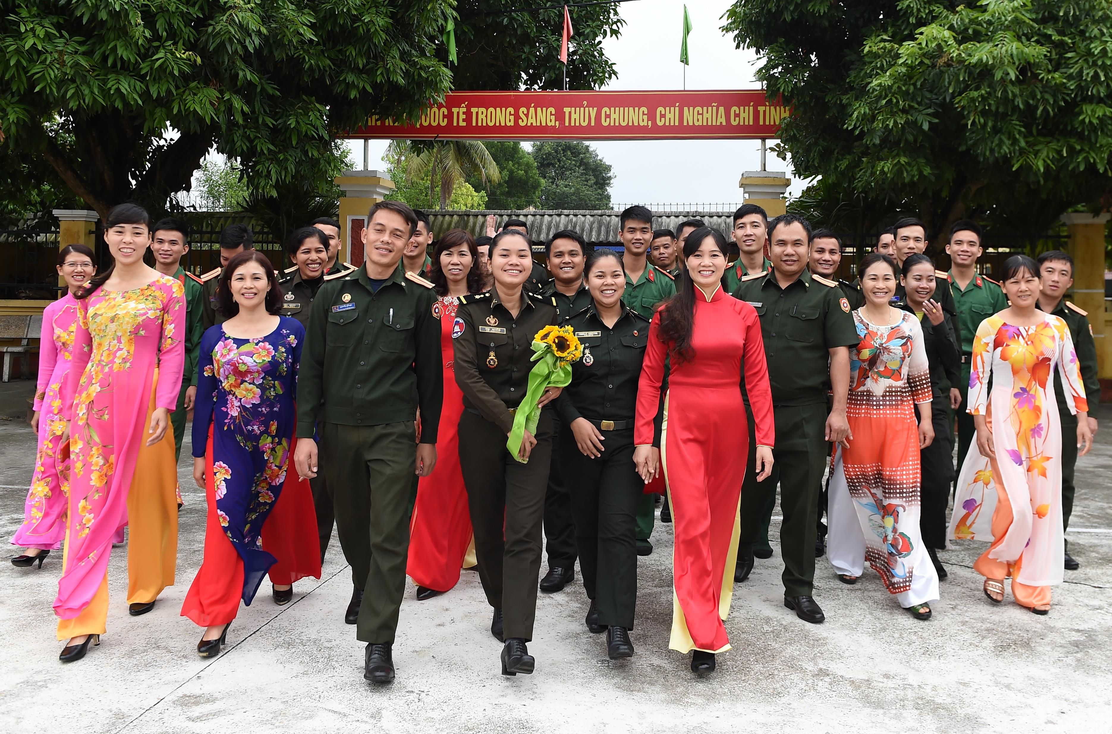 Xây dựng Đảng bộ Trường Sĩ quan Chính trị vững mạnh trước yêu cầu mới